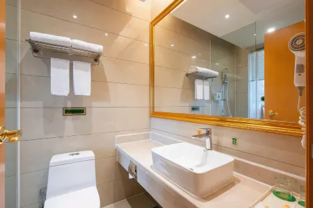 Vienna Hotel (Guangzhou Beijing Road Pedestrian Street Big Buddha Temple)