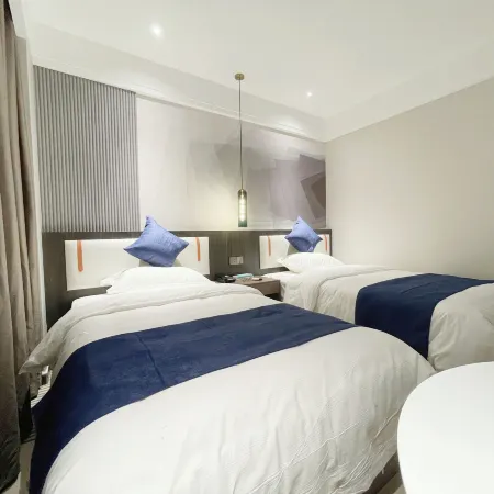 Neixiang Qihu Huating Hotel (Wulibao Branch)