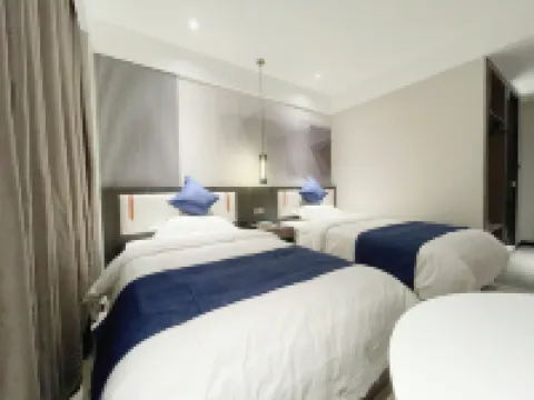 Neixiang Qihu Huating Hotel (Wulibao Branch)