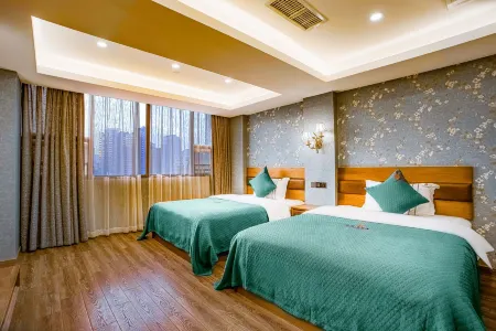 YoYo·Bird Days Hotel (Pneumatic Pool Subway Station, Minsheng Road, Hechi Street)