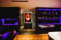BONDING Love Hotel