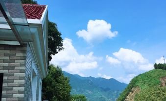 Hangzhou Longfeng Xianju Farmhouse