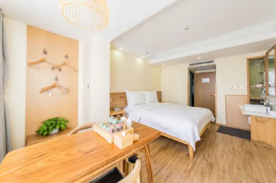 イーロン R. YUN ホテル（内モンゴル大学北校区桃李湖） 内モンゴル大学 (北キャンパス)周辺のホテル