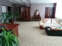 Harqin Zuoyi Lizhou Hotel