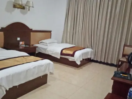 Yuliang Luhe Hotel Отели рядом с достопримечательностью «Глобальный автомобильный пассажирский станция Ляо Ляо»