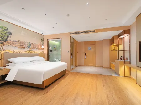 Vienna Hotel (Dongying Dongcheng Wanda Plaza Branch) Отели рядом с достопримечательностью «Huanghe Sanjiaozhou Zoo»