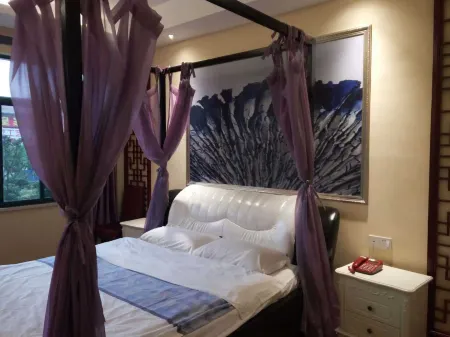 Nan feng BOBO theme hotel Отели рядом с достопримечательностью «Wanfu Ancient Temple»