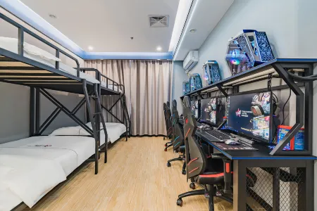 Shenzhen Time E-sports Hotel (Shenzhen Vocational College Xili Subway Station)