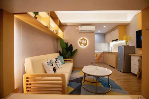 Apple Cinema Apartment (Maoming Dianbai District Government Store )