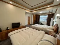 Wanjia Light Inn