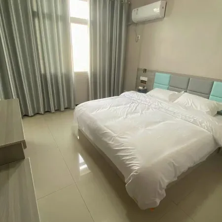 Junyao Hotel Baokang