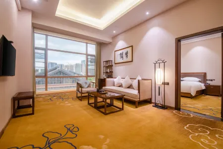 Kunming Yinyuan Hotel Отели рядом с достопримечательностью «Kunming University of Science and Technology Chenggong Campus»