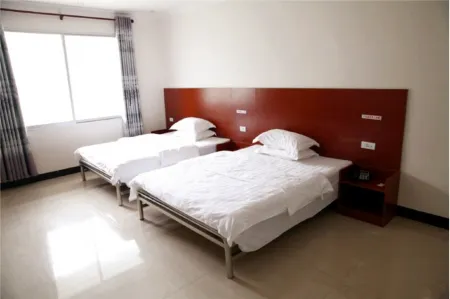 Liucheng Changlong Hotel Отели рядом с достопримечательностью «Hongma Mountain»