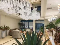 Zhenxiong Qingtian Business Hotel