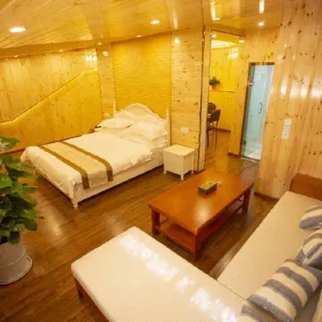 Wangcang Micang Night Rain Theme Hotel
