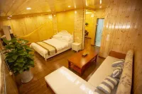 Wangcang Micang Night Rain Theme Hotel