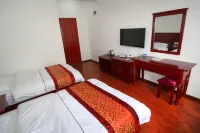 Dali Yuebanwan Hotel (Dali High-Speed Railway Station Erhai Park)