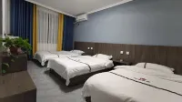 Xinxiang Yuxin Hotel Hotels near Dajue Temple