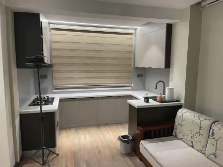 Xinbinlongxu Business Hotel