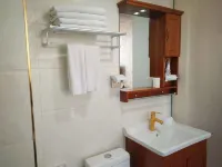 Fuping Xiangsheng Business Hotel