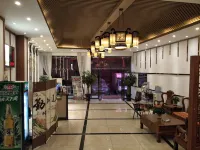 Pingle Gold Coast Hotel