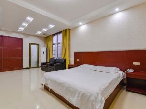 Luoshan Junyan Business Hotel