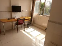 Longxing Hotel (Baozhu Middle Road)
