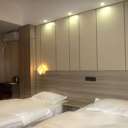 Daguan Yinghe Business Hotel