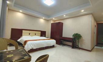 Elegant Garden Villa Hotel