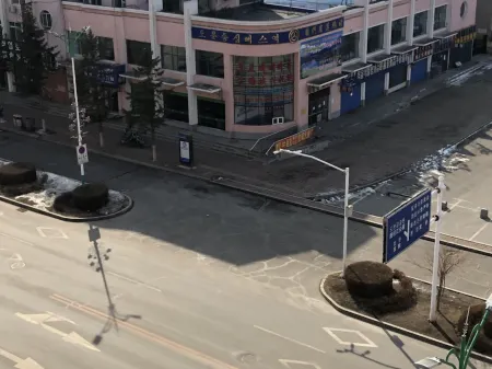 Zhongxian Hotel Отели в г. Тюмень