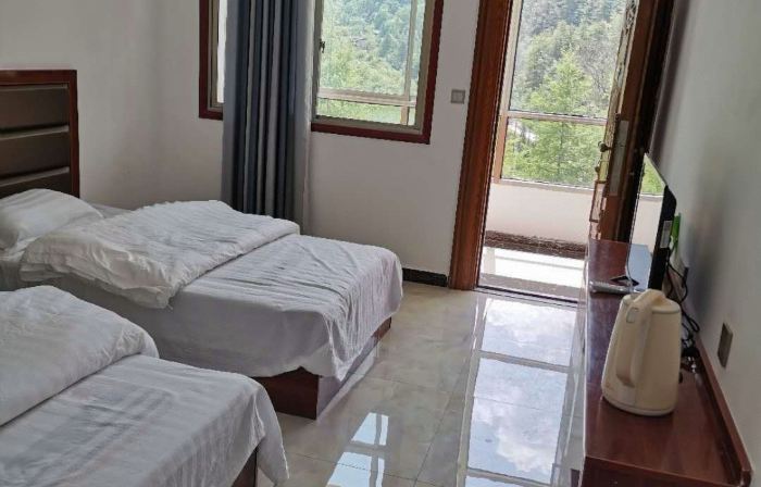 Wenxian Tianchi Luxury Mountain Villa