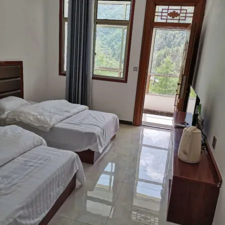 Wenxian Tianchi Luxury Mountain Villa