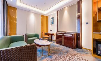 Golden Phoenix Hotel