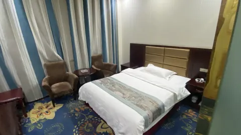 Huining Junda Business Hotel in Huining