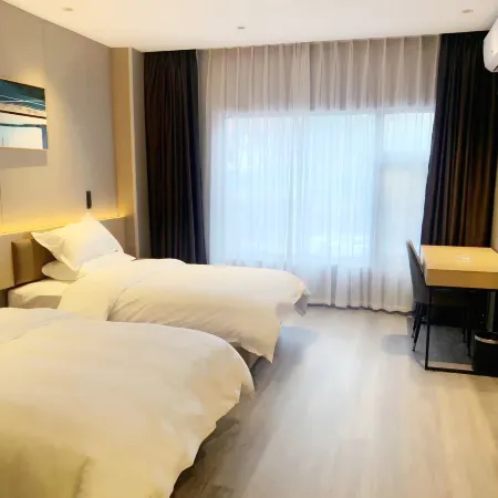 Lim Hotel (Baoshi Park Branch)