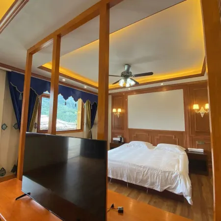 ZHA GA NA SU LU HUA KAI Homestay