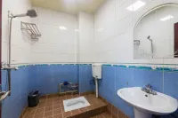 auspicious Hostel