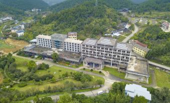 Jindaoxia Liangjiang Holiday Hotel - Hizvo