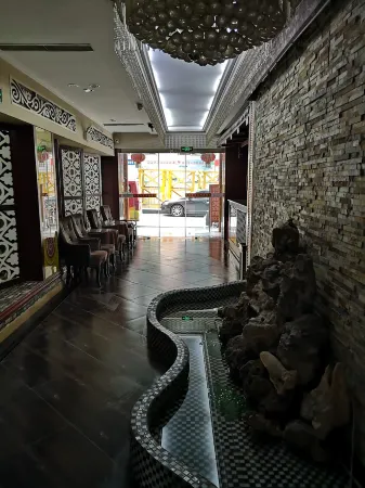 Pingchang Hengyue Business Hotel