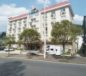 Jinjiang Inn Select Hotel (Jinggangshan Scenic Area Bus Station) Hotels near Cemetery of Revolutionary Martyrs in Jinggang Mountains