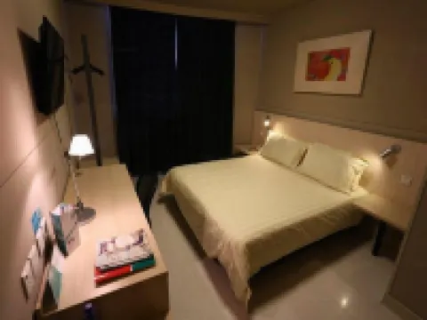 Jinzhou Star Hotel (Jinzhou Luoyang Road)