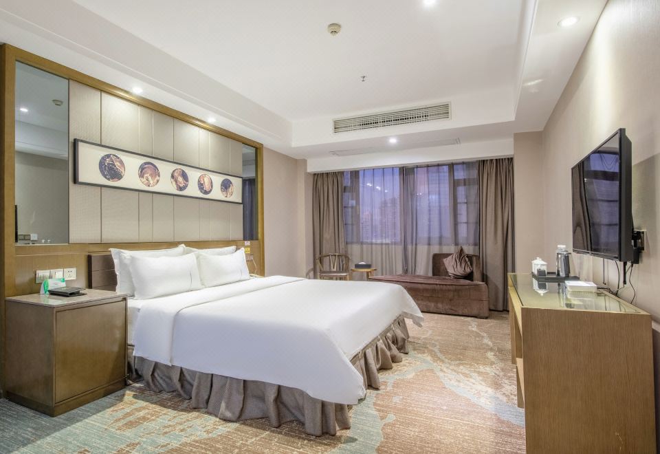 lnsail Hotel (Shenzhen Luohu Railway Station Xiangxi Cun Metro Station) - Housity