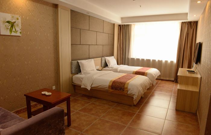 Shilou Qiansheng Business Hotel