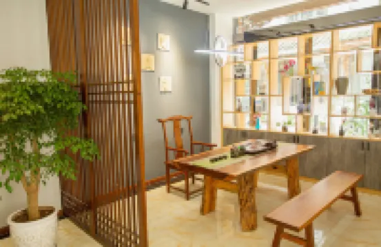 Hong Yaxin Round Inn