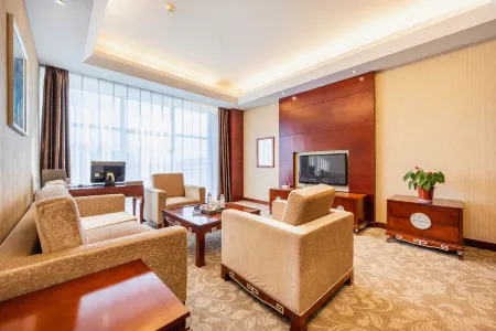 Huasheng International Hotel Отели в г. Лунси