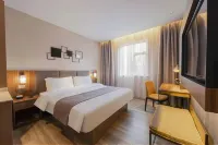 Homeinn Plus Hotel (Chongqing Daping Longhu Times Tianjie Store) Hôtels à : Chongqing
