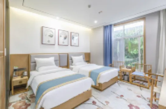 信陽維斯特コレクションホテル（万達広場高速鉄道東駅）