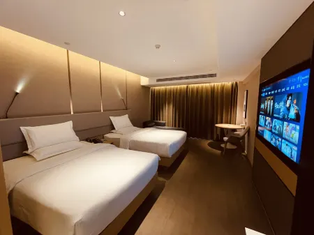 Reign  Hotel Отели рядом с достопримечательностью «Eighth Route Army General Headquarters Address Wangjiaping»