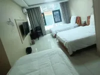 Qianqian Hotel Hotels near China and Vietnam Sunny Bianmao Shopping Mall