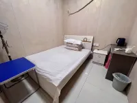 Baoying Qizhong Hostel